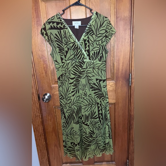 Bob Mackie Dresses & Skirts - EUC BOB MACKIE dress size 10 100% silk